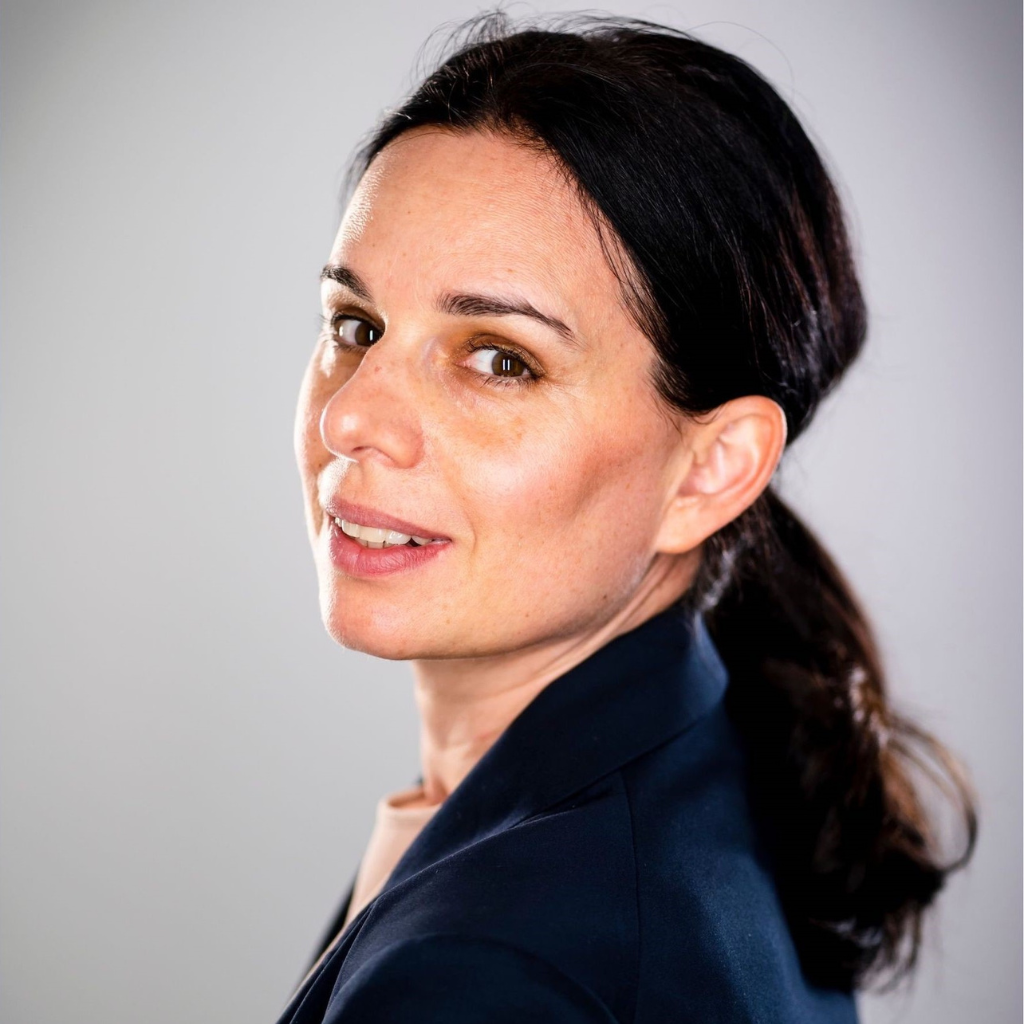 Foto von Nina Bayer, spezialisierte Beraterin für Unfruchtbarkeit, Lebens- und Sozialfragen, Partnerschafts- und Sexualberatung